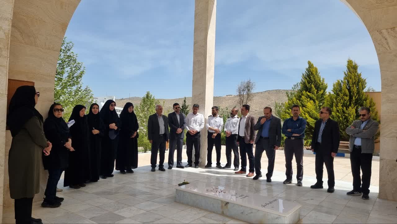 کاشت ۱۵ اصله نهال به یاد شهدای &laquo;جنگ رمضان&raquo; در پردیس شهید دوران صدرا