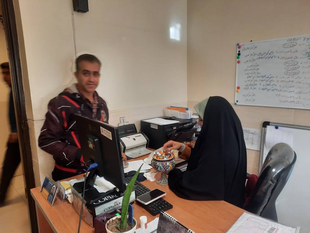 گرامی&zwnj;داشت دهه مبارک فجر در دانشکده تغذیه و علوم غذایی