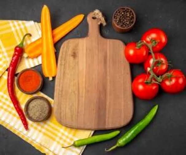 تخته برش؛ بیخطرترین وسیله آشپزخانه یا پنهانترین منبع آلودگی غذایی